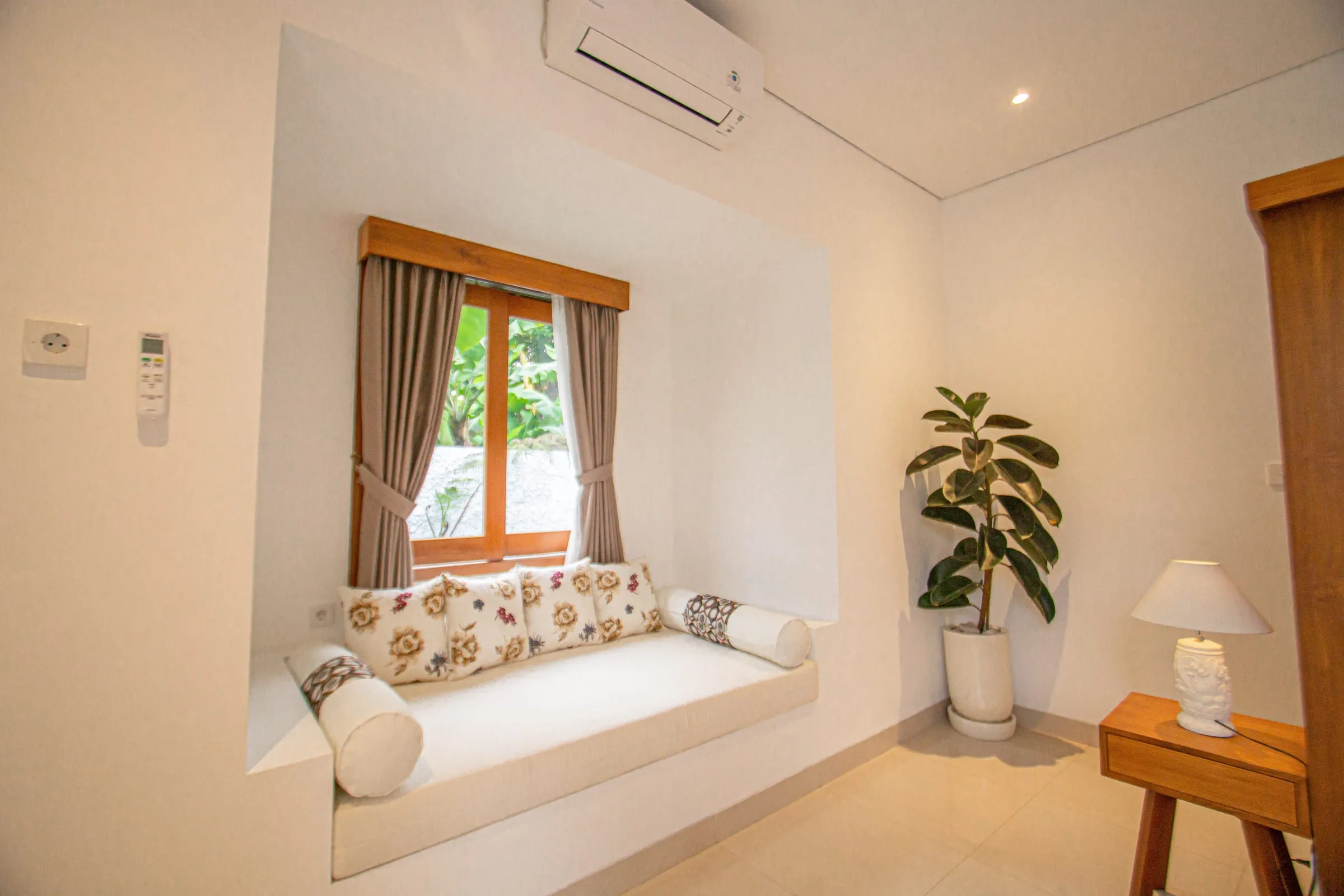Angga Sari Villa bedroom